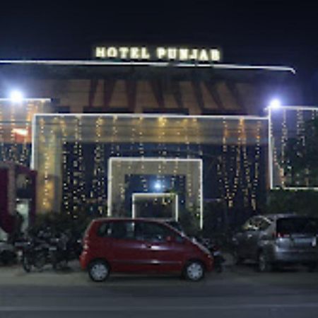Hotel Punjab , Saharanpur Bagian luar foto
